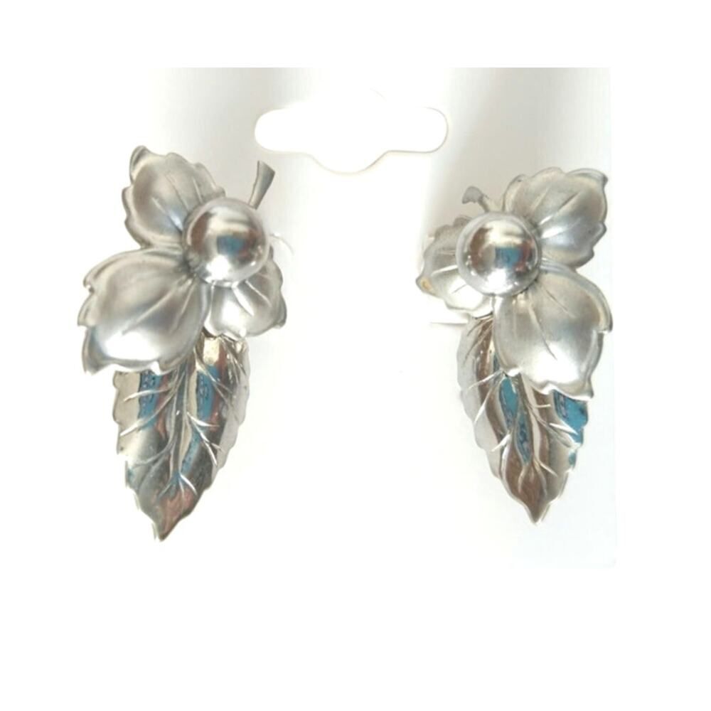 Vintage Flower & Leaf Metallic Silver Tone Stud Earrings Screw Back
